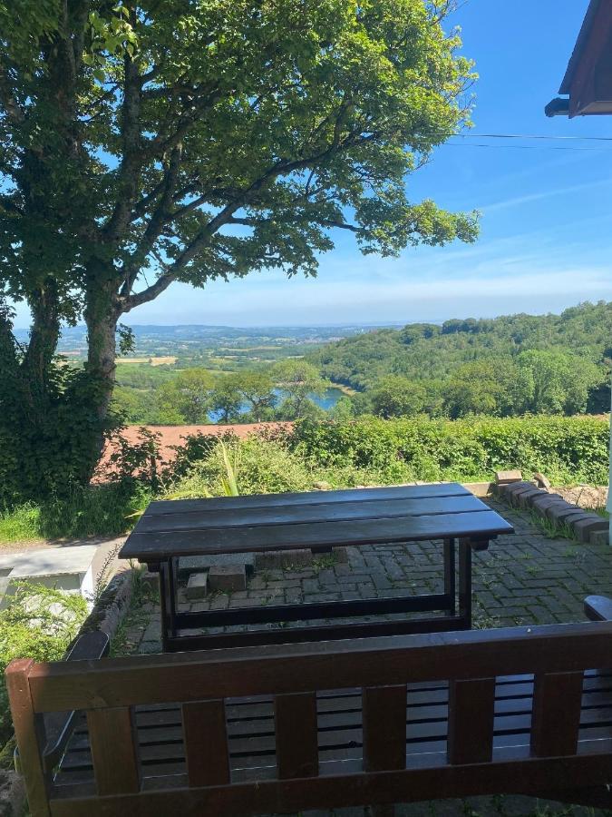 Upper Grippath Farm Holiday Cottages Нюпорт Екстериор снимка