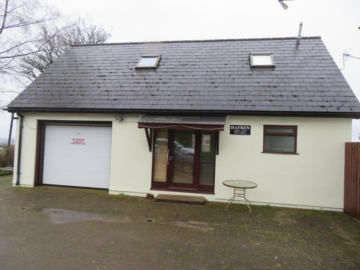 Upper Grippath Farm Holiday Cottages Нюпорт Екстериор снимка